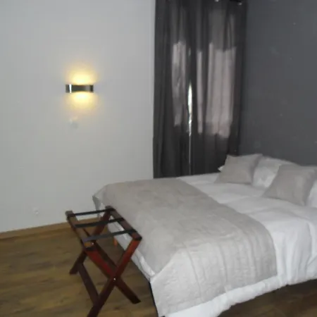 Blue Hotel-2