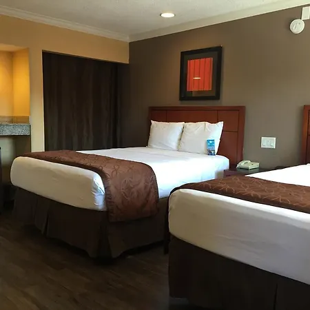 Travelodge By Wyndham El Cajon-3