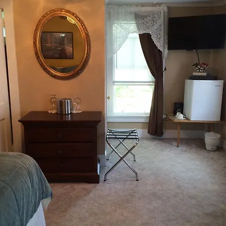 The Tunnicliff Inn-2