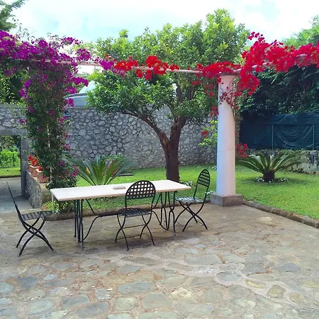 Capri Villa Bismarck-2