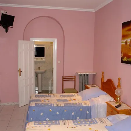 Hostal Dos Naciones-3