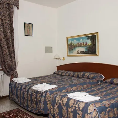 Vip Hotel-2