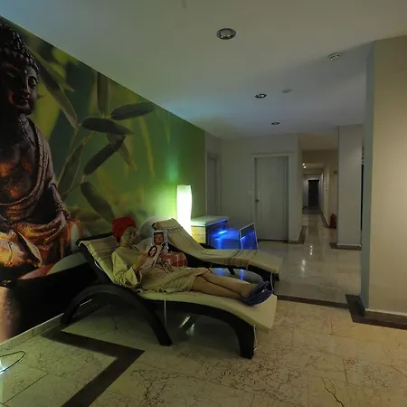 Tropical Hotel-3