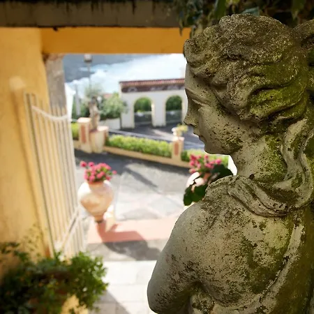 Romantic Hotel & Restaurant Villa Cheta Elite-3