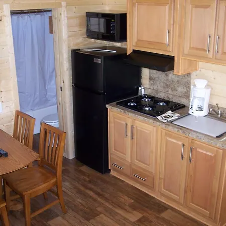 Russian River Camping Resort Cottage 9-3