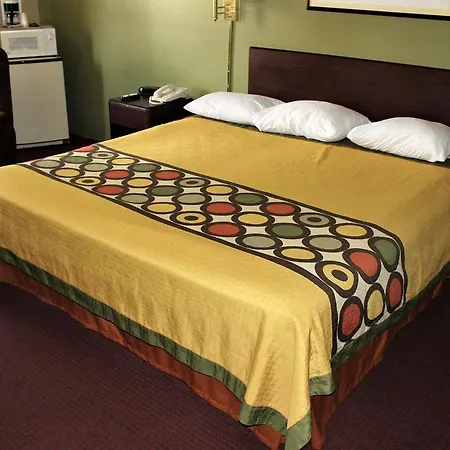 Knights Inn Albany-3
