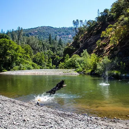 Russian River Camping Resort Cottage 9-2