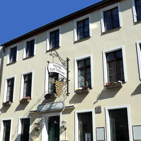 Romantisches Hotel Zur Traube Schwerin-3