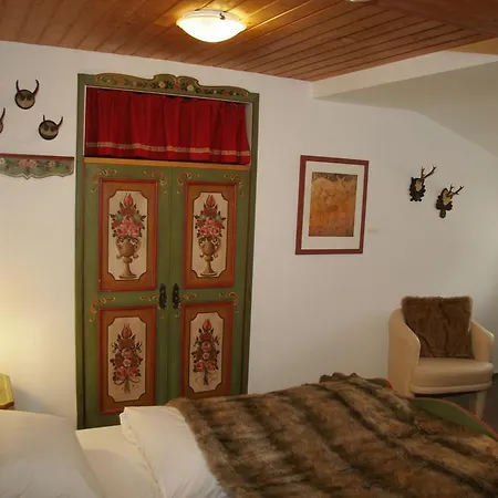 Landhotel Herzogstand Garni-3