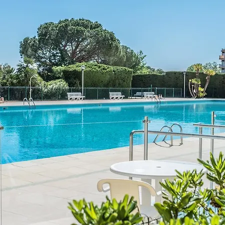 Appart Hotel Mandelieu-2