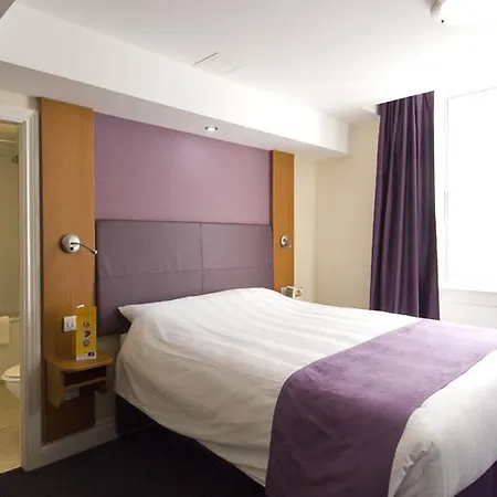 Premier Inn London Victoria-2