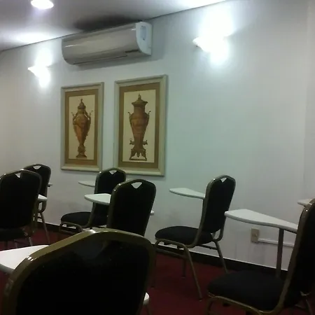 Hotel Shelton-2