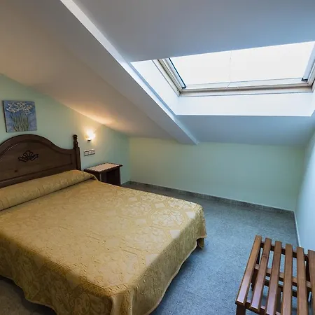 Hostal O Camouco-3