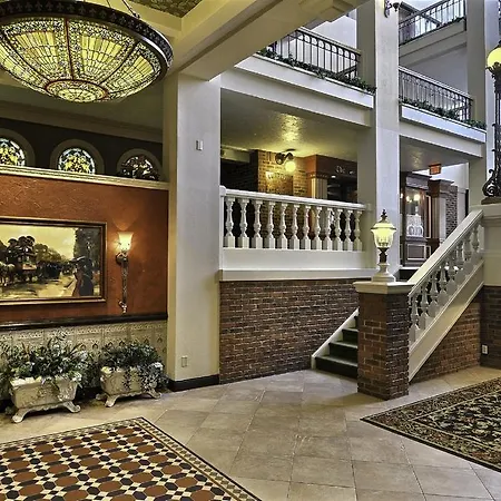 Clarion Hotel And Conference Center-3