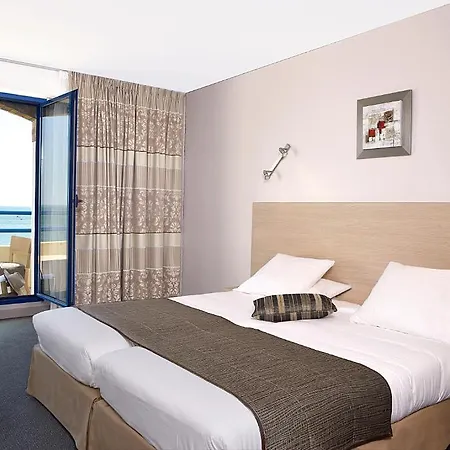 Hôtel De La Plage-2