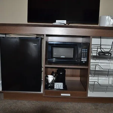 Hampton Inn Pratt-3