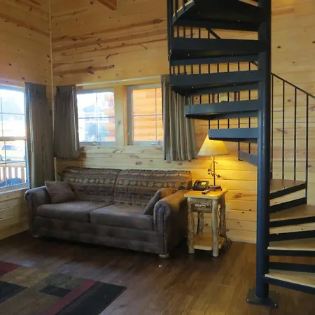 Cabins Of Mackinac & Lodge-2