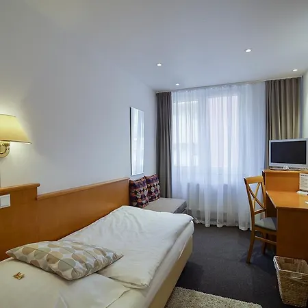 Hotel Maxim-2