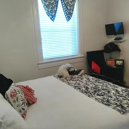 Sandstone Street Bed And Breakfast-3