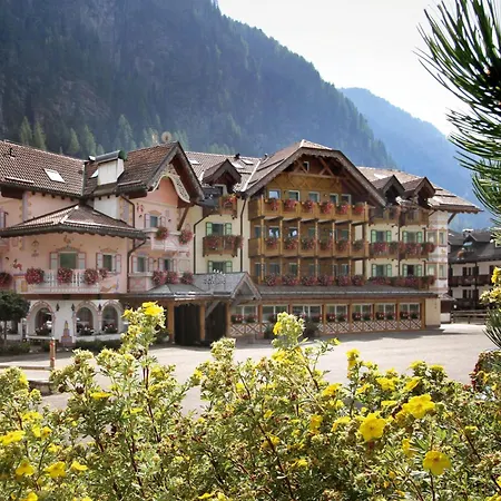 Hotel Soreghes Gran Chalet-3
