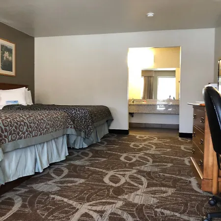 Royal Inn Provo-3