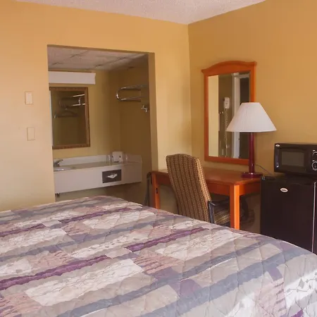 Executive Inn Ponca City-3