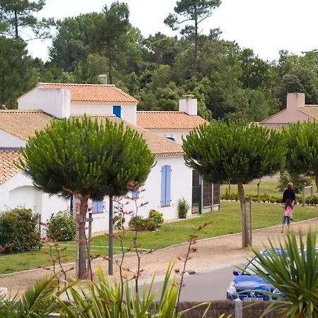 Madame Vacances Le Domaine de Vertmarines-3