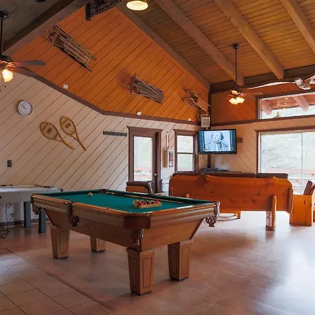 Idyllwild Camping Resort Cabin-2