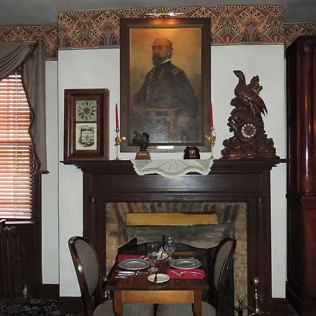 Farnsworth House Inn-3