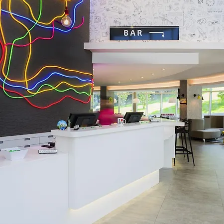 Ibis Styles New York Laguardia Airport-2