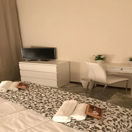Myroom In Town-2