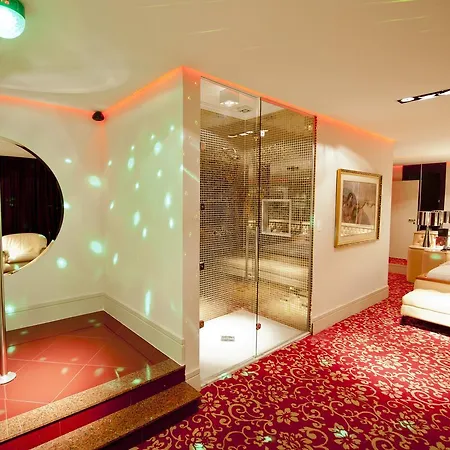Eden Motel (Adults Only)-2