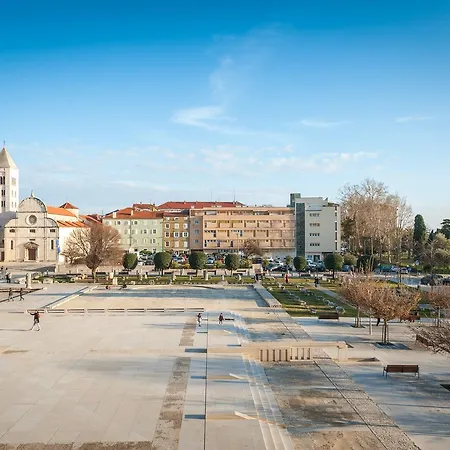 Domus Romana Lux-2