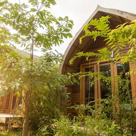 Bamboo Bungalow-2