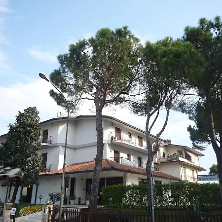 Hotel International-3