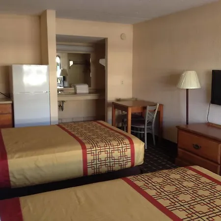 Happy Holiday Motel-3