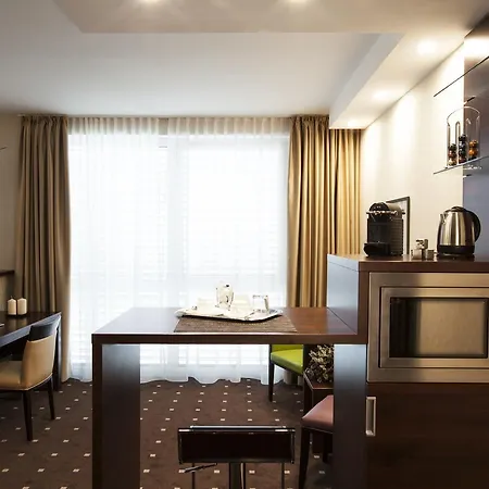 Aparthotel Deluxe-3