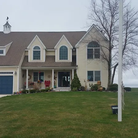 Inn 38 Oak Bluff Circle-3
