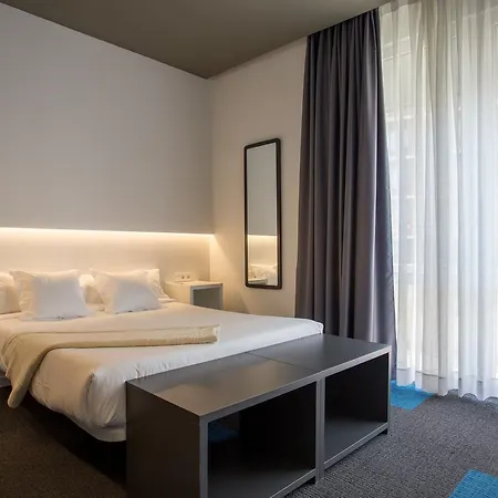Boutique Creative Rooms-2