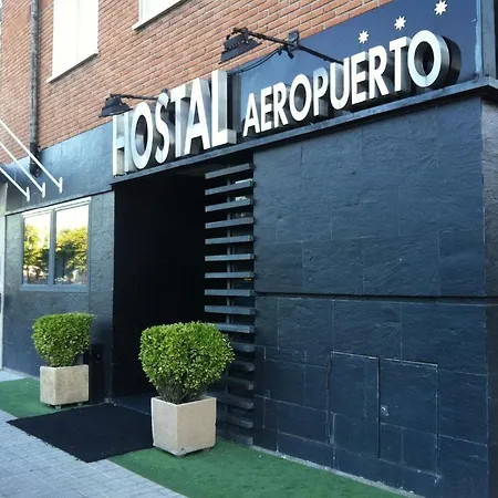 Hostal Aeropuerto-2