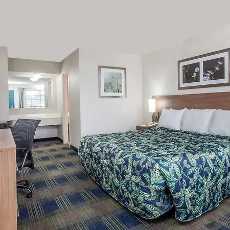 Days Inn By Wyndham Athens-3