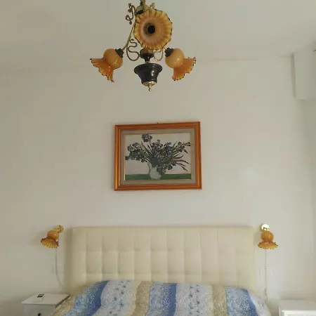 Nancy House-2