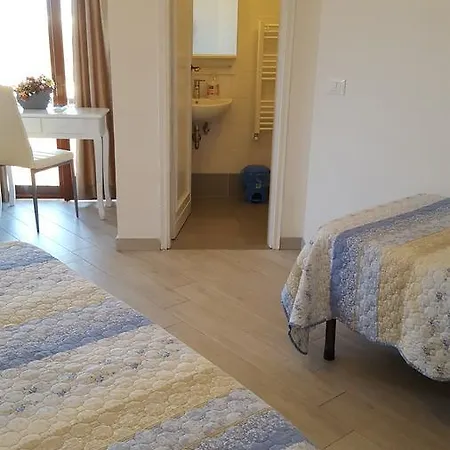 Nancy House-3