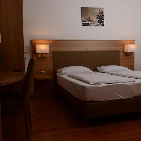 Hotel Linde Stuttgart-3