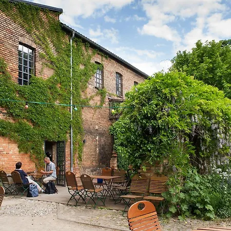 Basiskulturfabrik Öko-Hotel-2