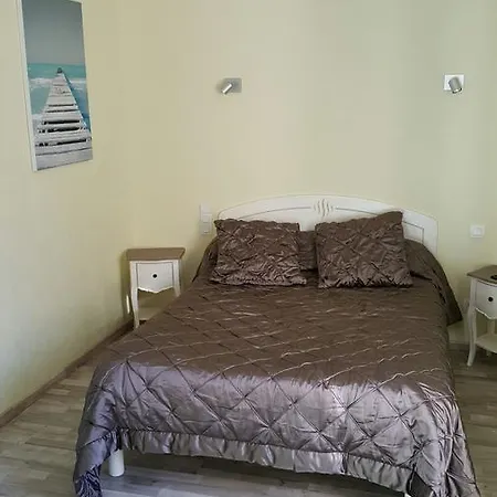 Hotel De La Gare-2