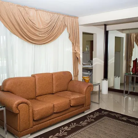 Gloria Garden Suites-3