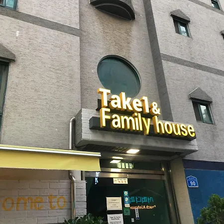 Family House Hongdae-2