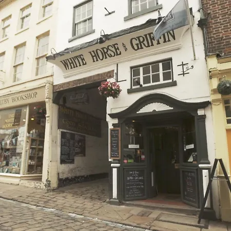 White Horse & Griffin-2