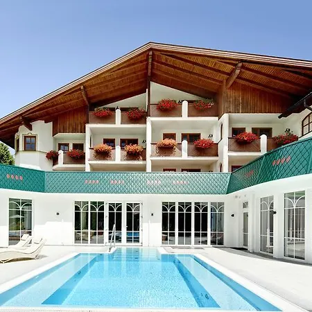 Hotel Neue Post-3